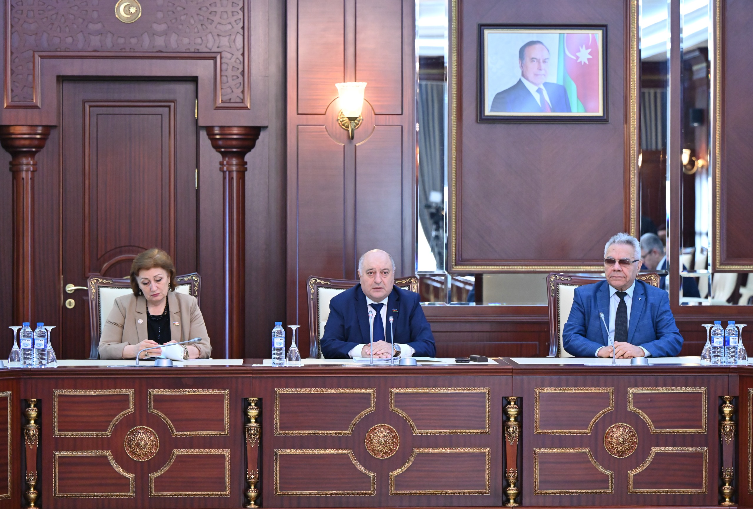 Əmək və sosial siyasət komitəsinin iclasında Əmək və sosial siyasət komitəsinin iclasında