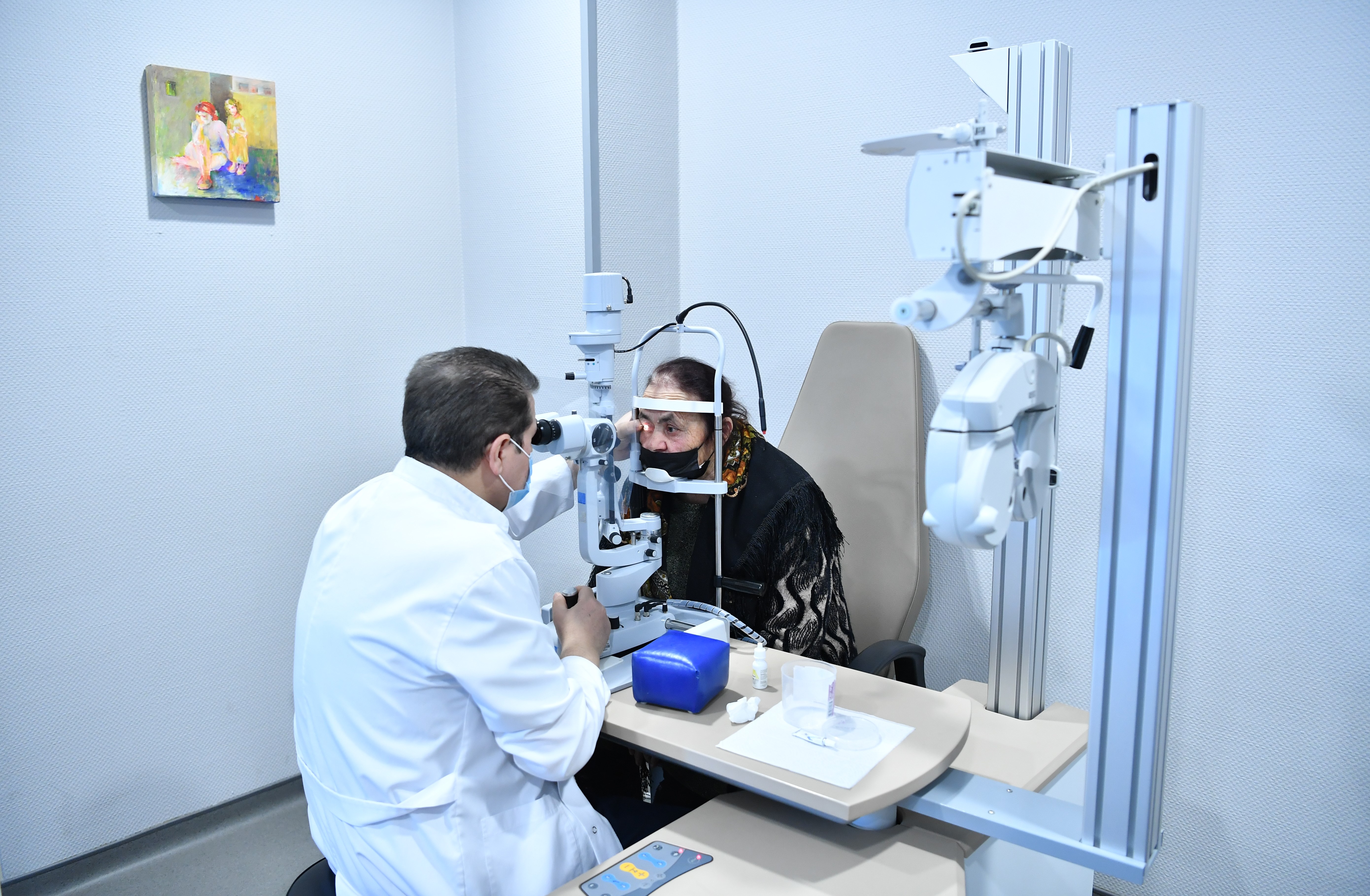 Жители Шамкирского района прошли бесплатное обследование на предмет глазных болезней и операции на глазах