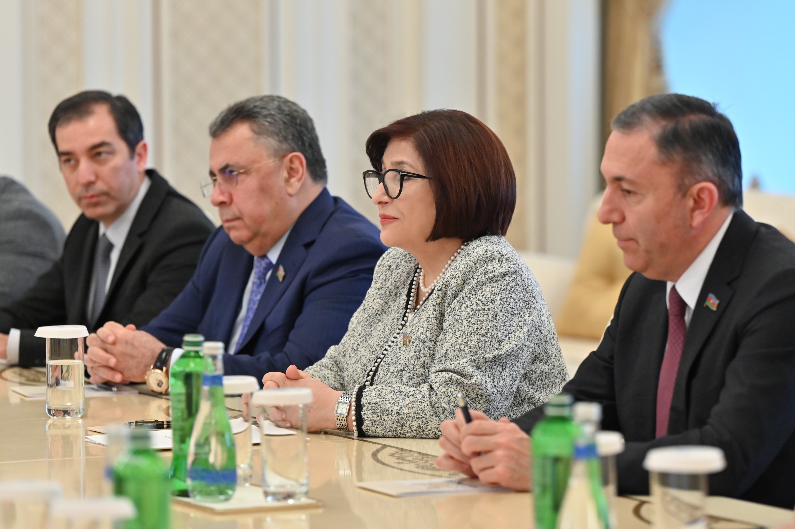 Milli Məclisin sədri Sahibə Qafarova Birləşmiş Ərəb Əmirliklərinin Federal Milli Şurası sədrinin birinci müavini ilə görüşüb Milli Məclisin sədri Sahibə Qafarova Birləşmiş Ərəb Əmirliklərinin Federal Milli Şurası sədrinin birinci müavini ilə görüşüb