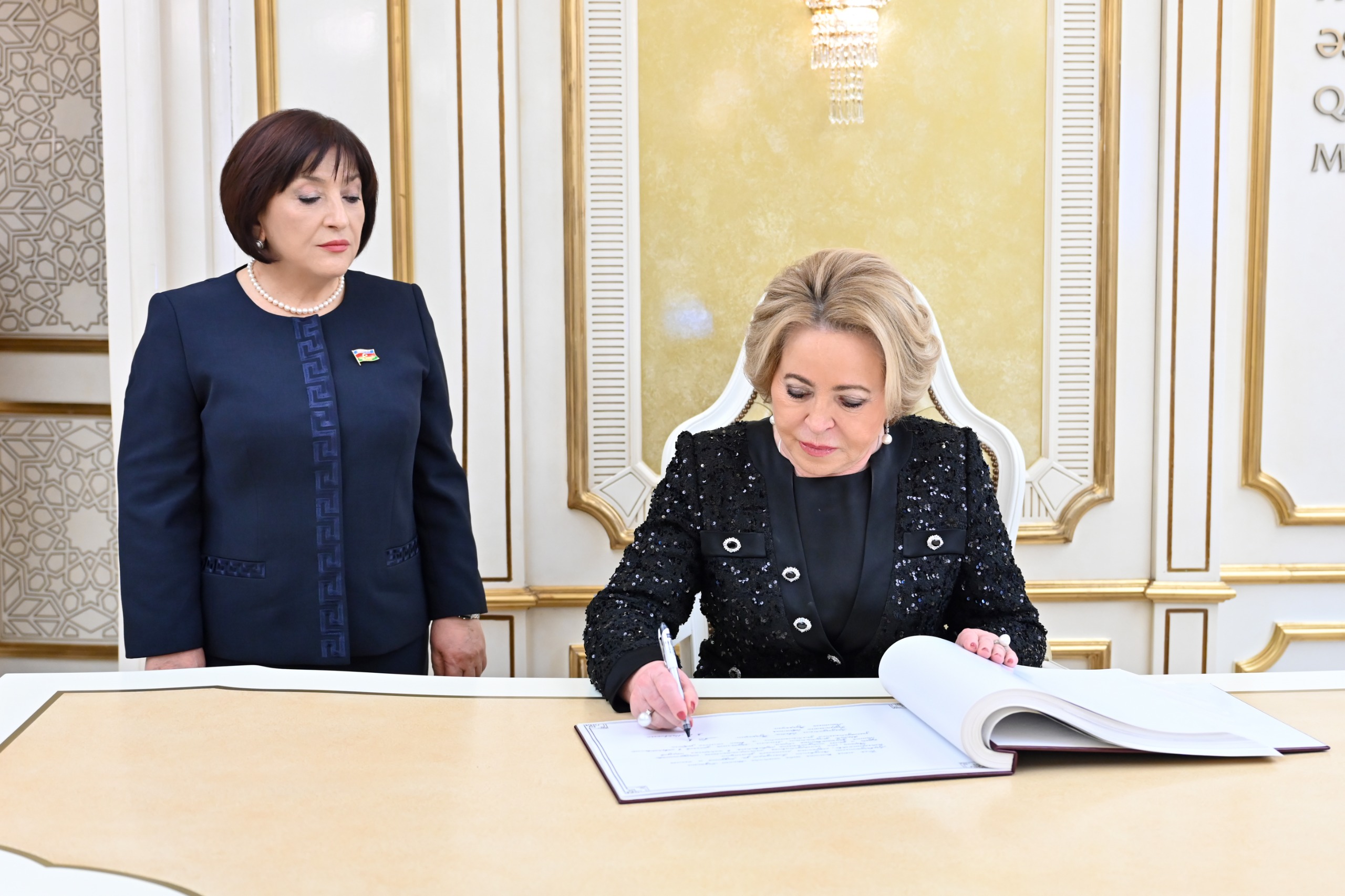 Milli Məclisin sədri Sahibə Qafarova Rusiya Federal Məclisi Federasiya Şurasının sədri Valentina Matviyenko ilə görüşüb Milli Məclisin sədri Sahibə Qafarova Rusiya Federal Məclisi Federasiya Şurasının sədri Valentina Matviyenko ilə görüşüb