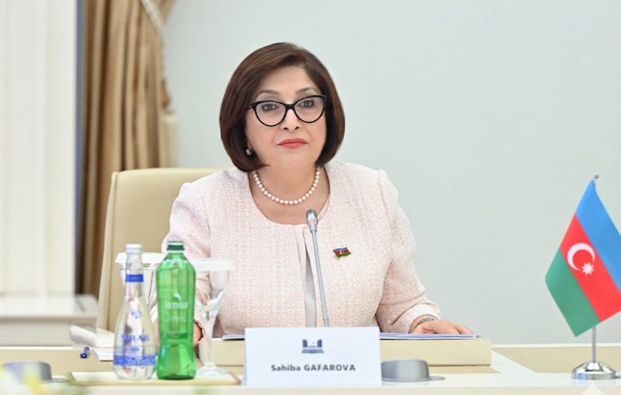 Milli Məclisin sədri Sahibə Qafarova ABŞ Konqresinin Nümayəndələr Palatasının üzvü Abraham Hamade ilə görüşüb Milli Məclisin sədri Sahibə Qafarova ABŞ Konqresinin Nümayəndələr Palatasının üzvü Abraham Hamade ilə görüşüb
