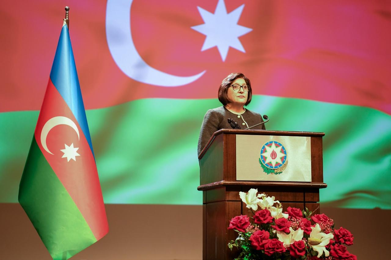 Milli Məclisin sədri Sahibə Qafarova Gürcüstanın Müstəqillik günü münasibəti ilə keçirilən tədbirdə çıxış edib Milli Məclisin sədri Sahibə Qafarova Gürcüstanın Müstəqillik günü münasibəti ilə keçirilən tədbirdə çıxış edib