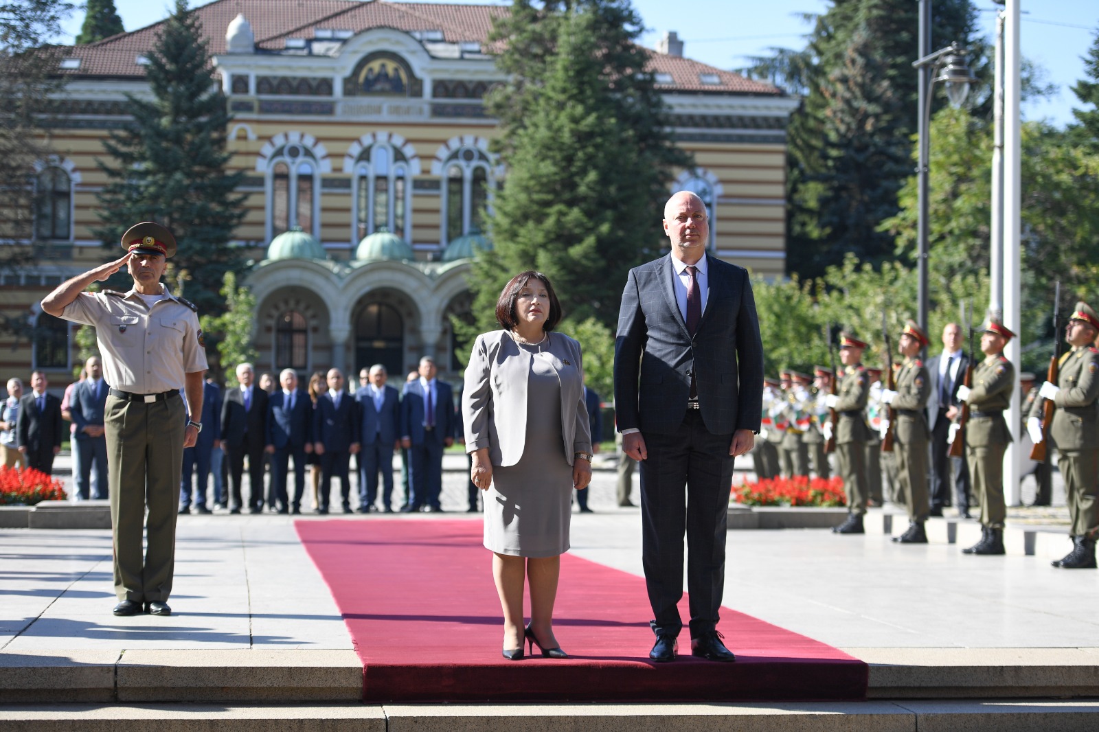 Milli Məclisin sədri Sahibə Qafarova Sofiya şəhərində “Naməlum əsgər” abidəsini ziyarət edib Milli Məclisin sədri Sahibə Qafarova Sofiya şəhərində “Naməlum əsgər” abidəsini ziyarət edib