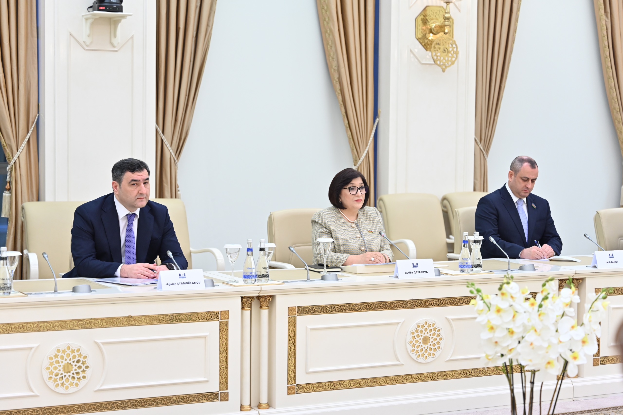 Milli Məclisin sədri Sahibə Qafarova Qazaxıstan Respublikasının Prezidenti Kasım-Jomart Tokayev ilə görüşüb Milli Məclisin sədri Sahibə Qafarova Qazaxıstan Respublikasının Prezidenti Kasım-Jomart Tokayev ilə görüşüb