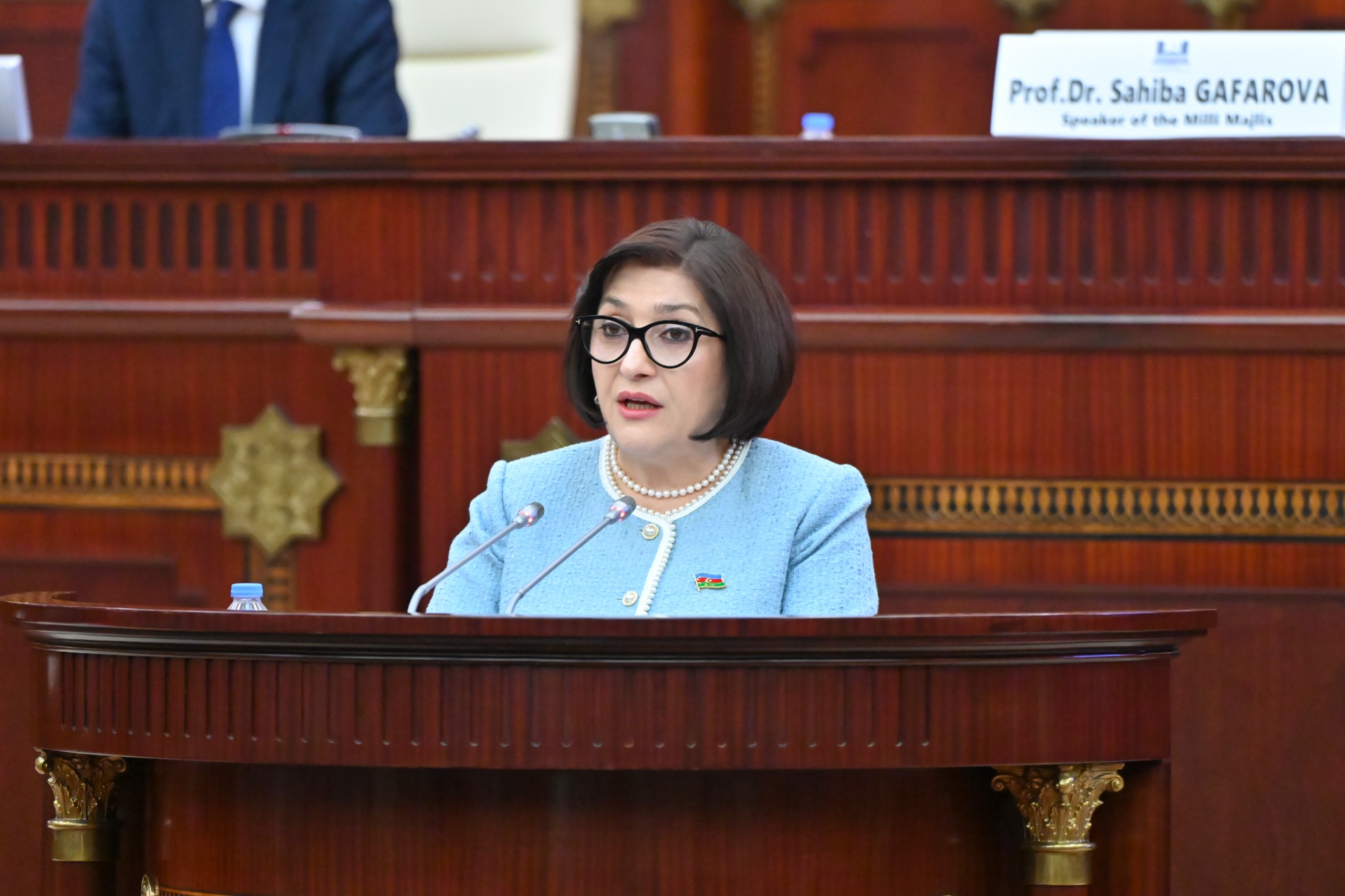 Milli Məclisdə “Parlamentarizm: ənənələr və perspektivlər” mövzusunda Beynəlxalq Parlament Konfransı keçirilib Milli Məclisdə “Parlamentarizm: ənənələr və perspektivlər” mövzusunda Beynəlxalq Parlament Konfransı keçirilib