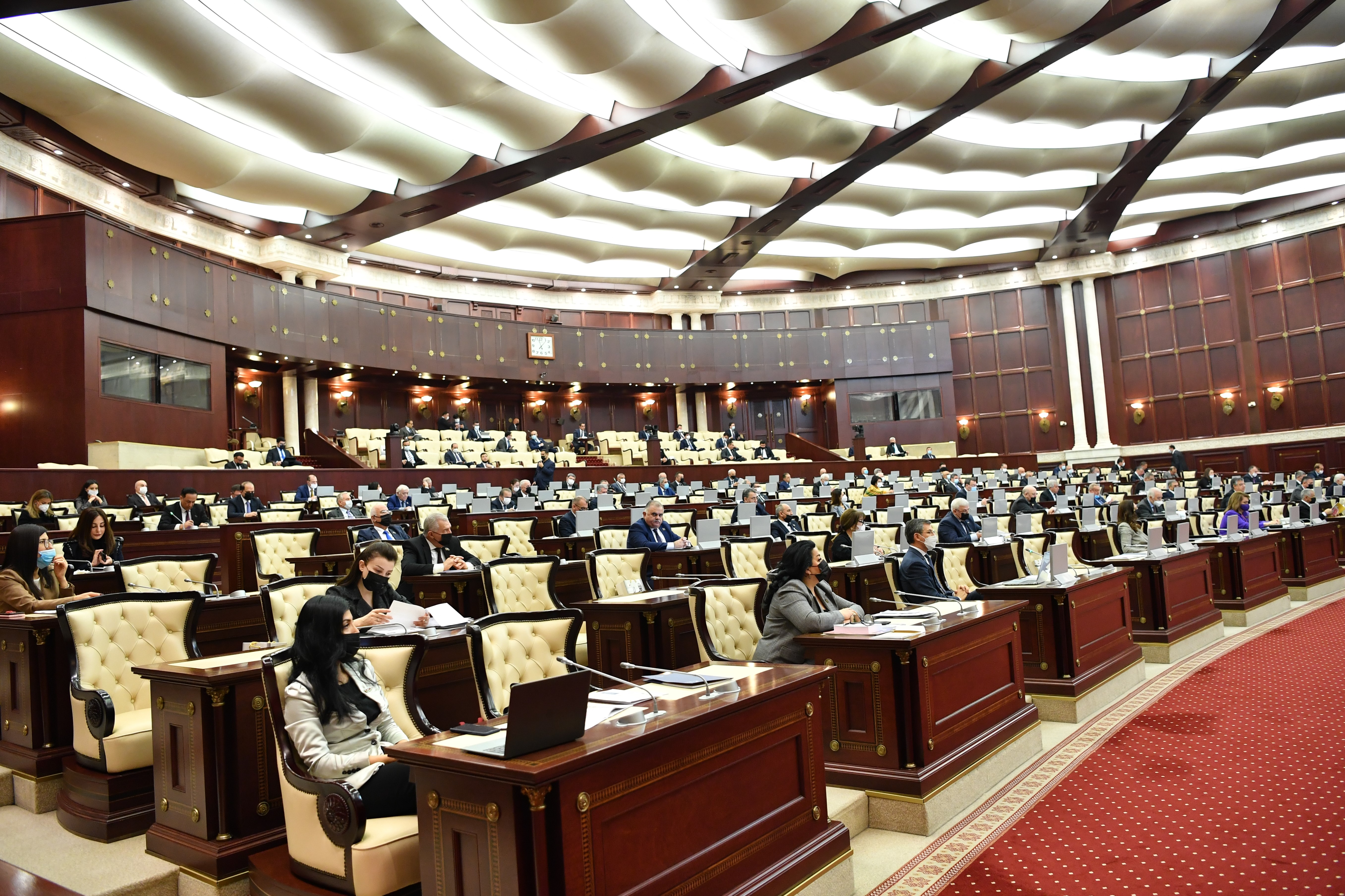 Milli Majlis Hears 2020 Gender Equality Maintenance Account
